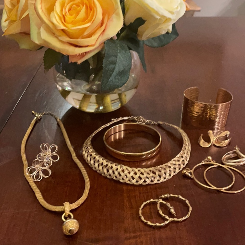 Gold faux earrings